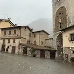 Residenza Via Dante 3* Gubbio