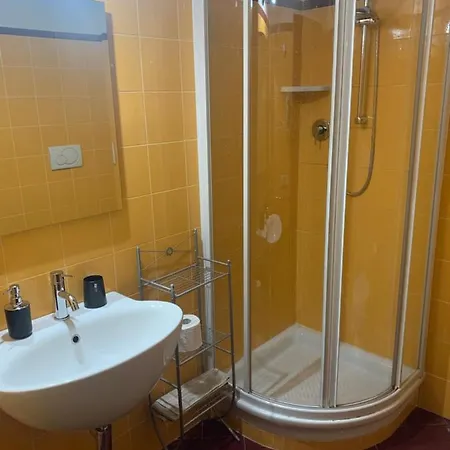 Residenza Via Dante 3* Губбио