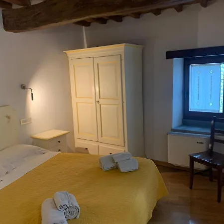 Residenza Via Dante 3* Губбио