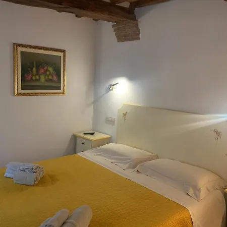 Residenza Via Dante Gasthof Gubbio