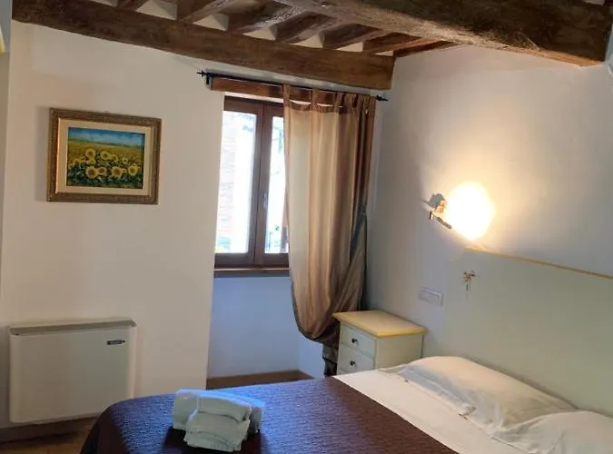 Residenza Via Dante 3*