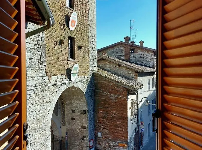 Residenza Via Dante בית הארחה 3*