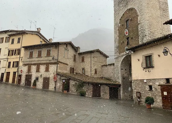 Residenza Via Dante 3* Gubbio